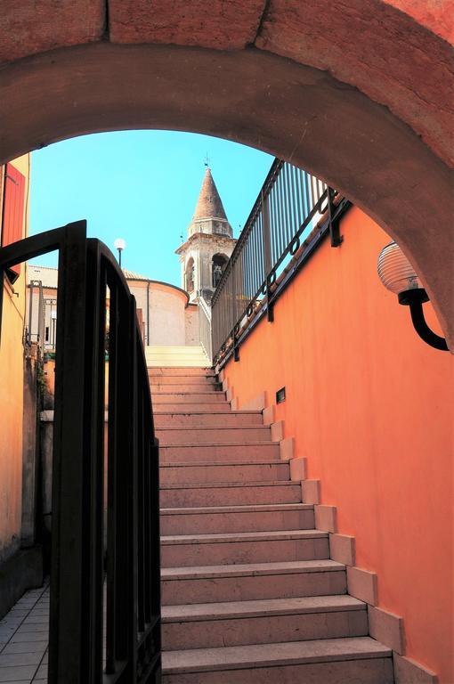 Ferienwohnung Domus Romanae In Centro Storico Peschiera del Garda Exterior foto